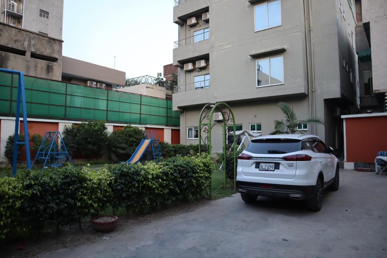 Hayyat Luxury Apartments Lahor Dış mekan fotoğraf