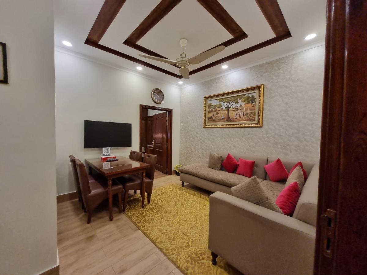 Hayyat Luxury Apartments Lahor Dış mekan fotoğraf